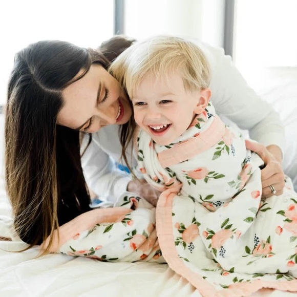 Little Unicorn Cotton Muslin Quilted Throw Watercolor Roses Baby Kids Blanket - Picture 12 of 14